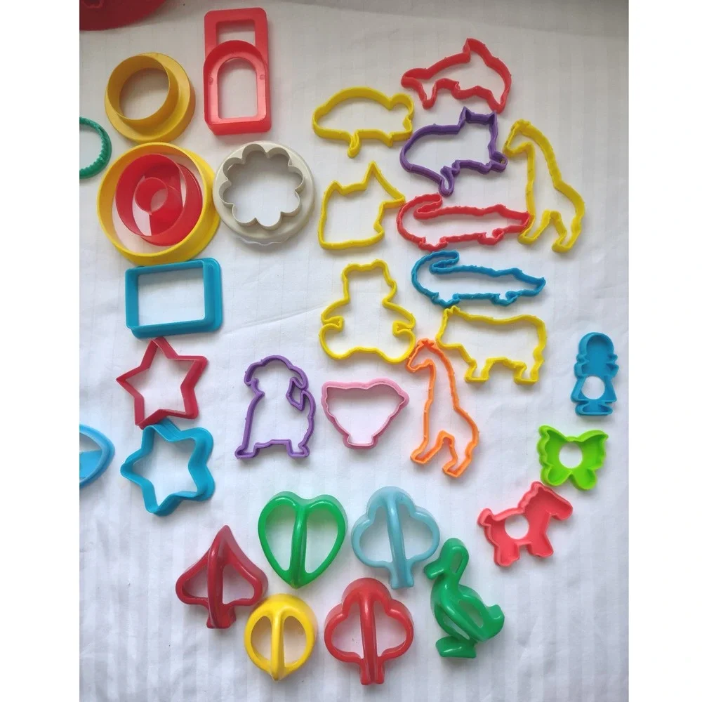 Large Lot‎ Cookie/Pie Cutters Shapes Animals People Vehicles Fun Lot#1